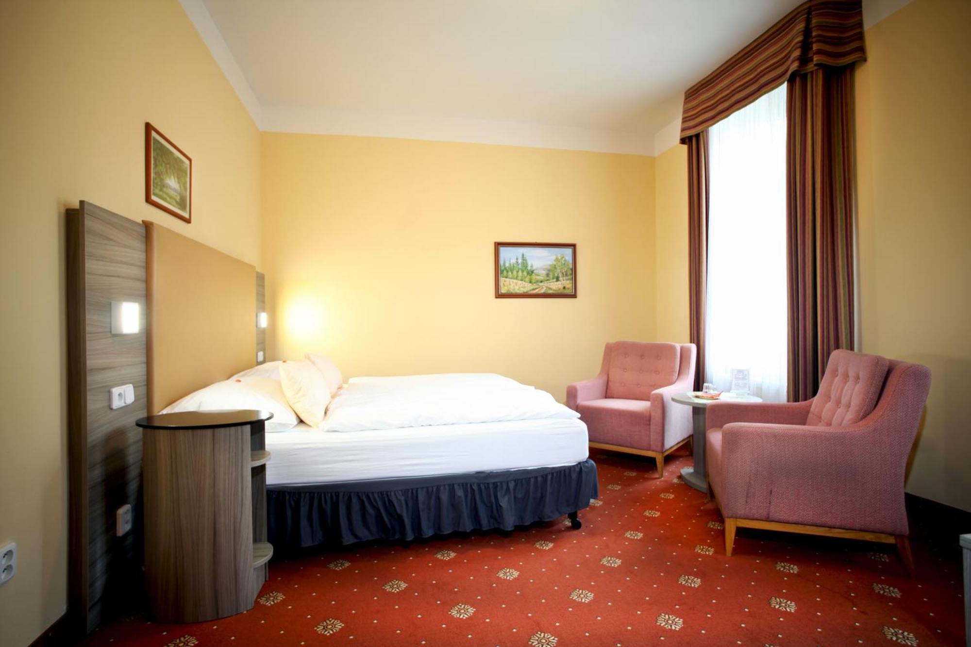 Hotel Paris Marianske Lazne Exterior photo